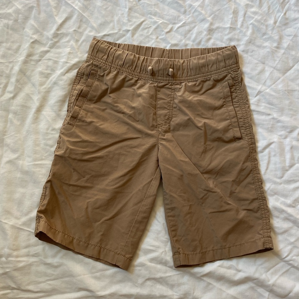 Boys Urban Pipeline cargo shorts size S (6-8)